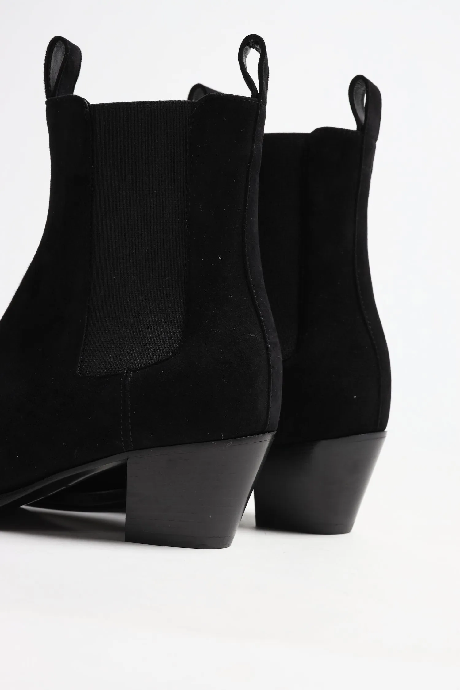 Boots The City Suede in Schwarz