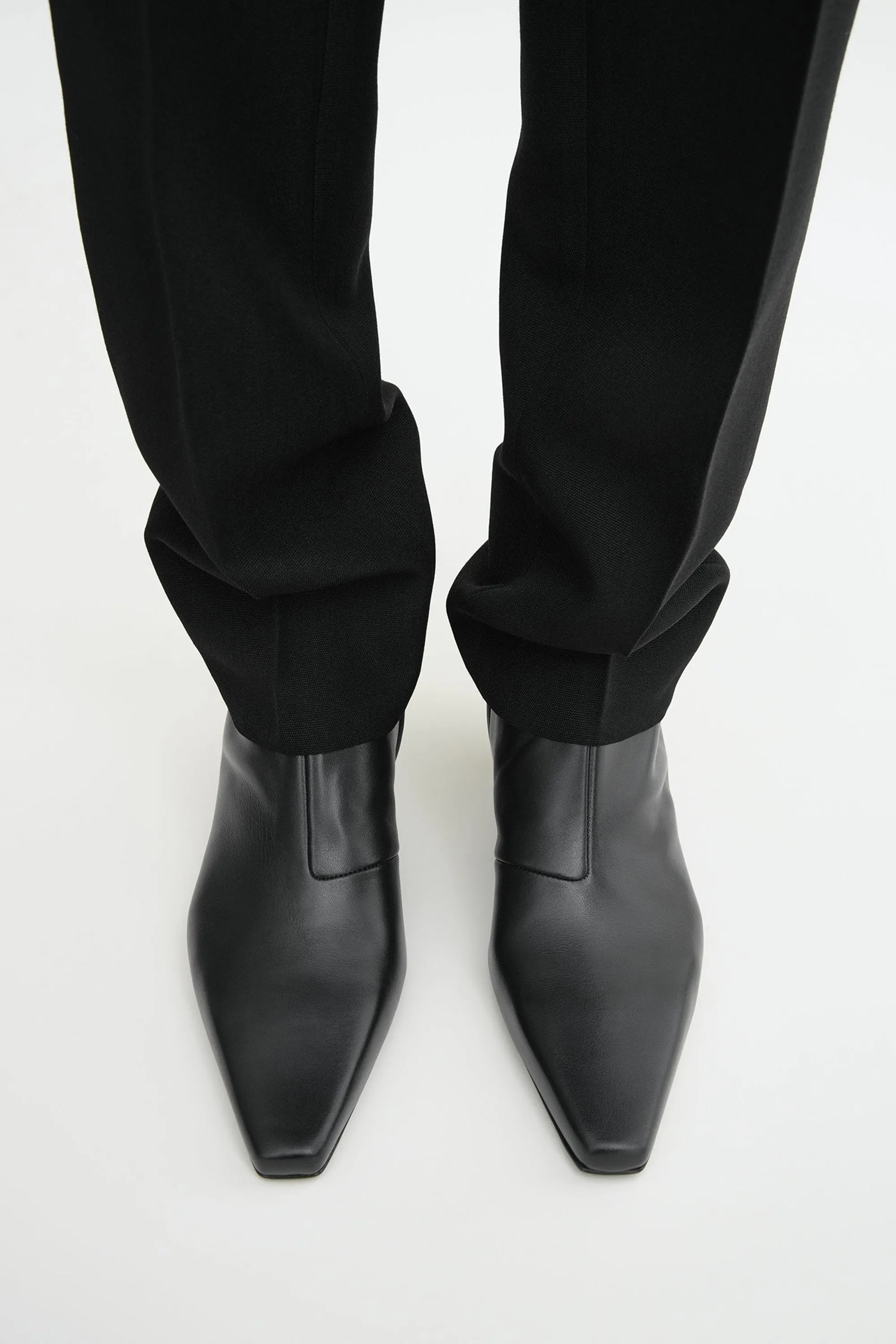 Boots The Slim Ankle in Schwarz