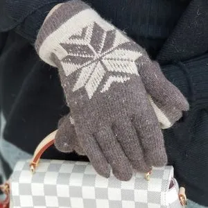 Brown Winter Mittens Gloves - Warm & Cozy Accessories