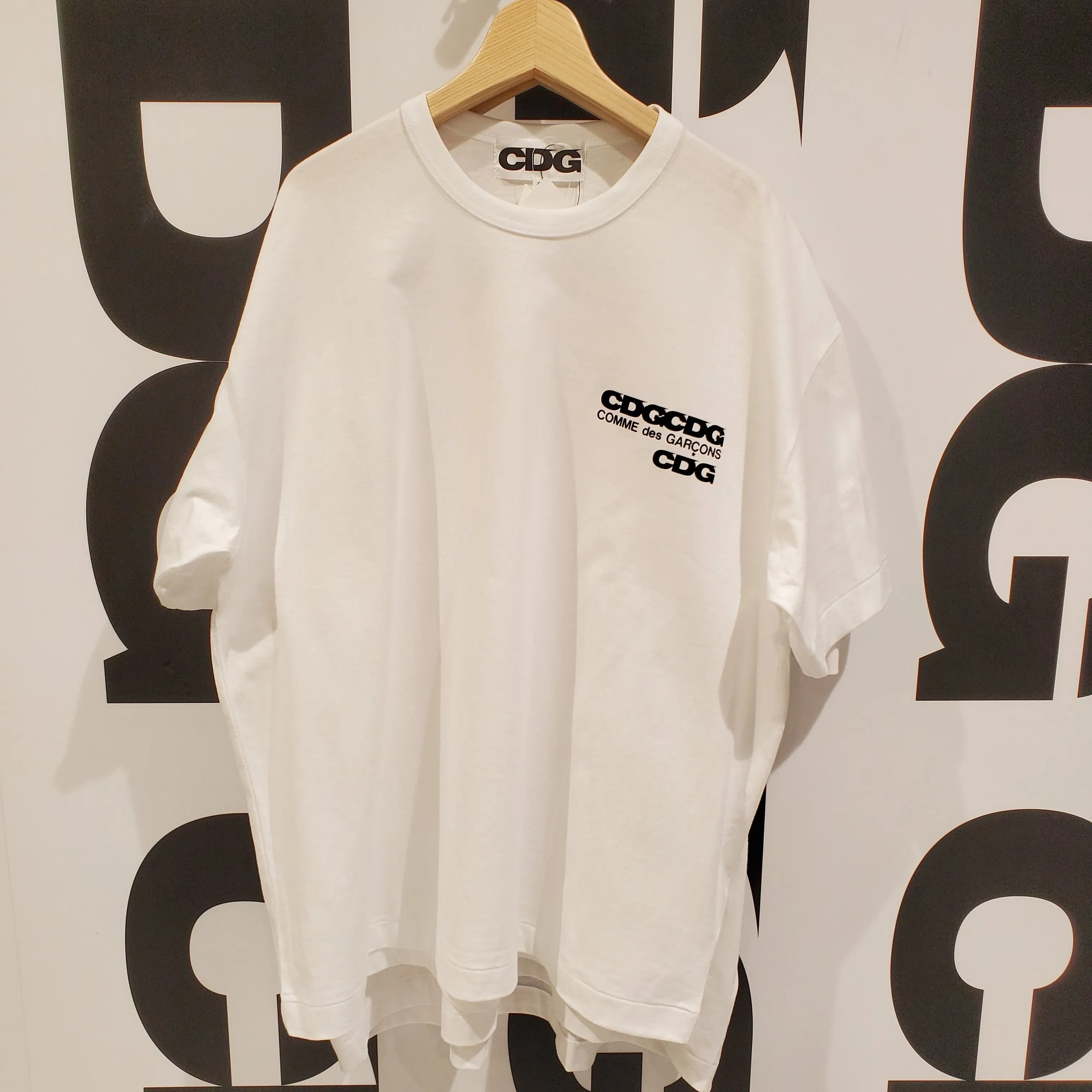 COMME des GARCONS  |Unisex Short Sleeves Oversized Logo Designers T-Shirts