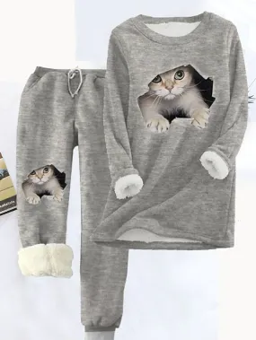 Cozy and Stylish Women's Cat Print Fleece Pajama Set