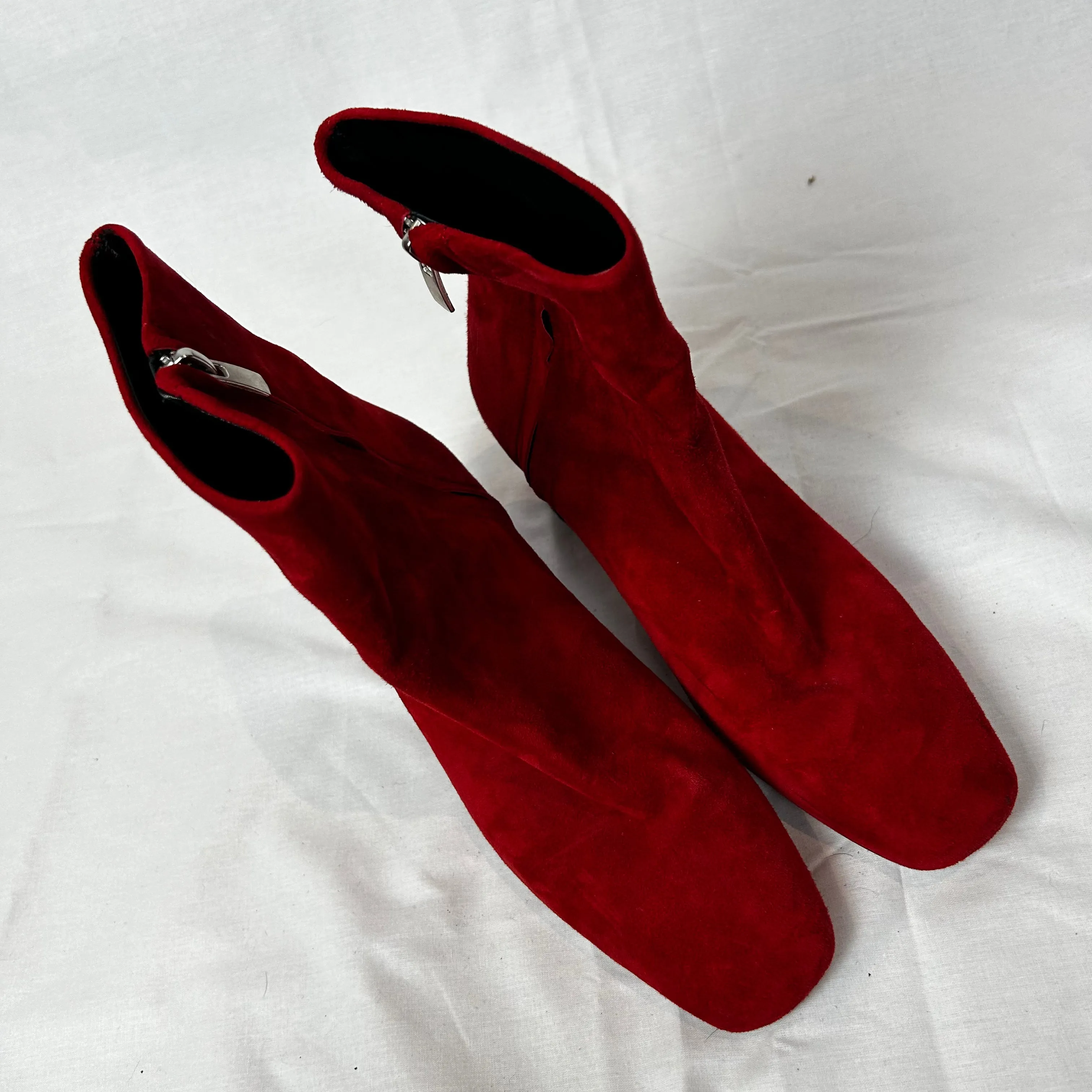 Dorateymur Red Suede Zippered Ankle Boots (Size 37/37.5/38)