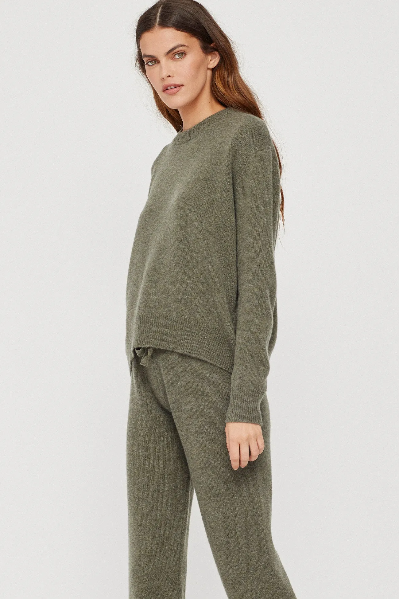 KAIA CREWNECK CASHMERE SWEATER