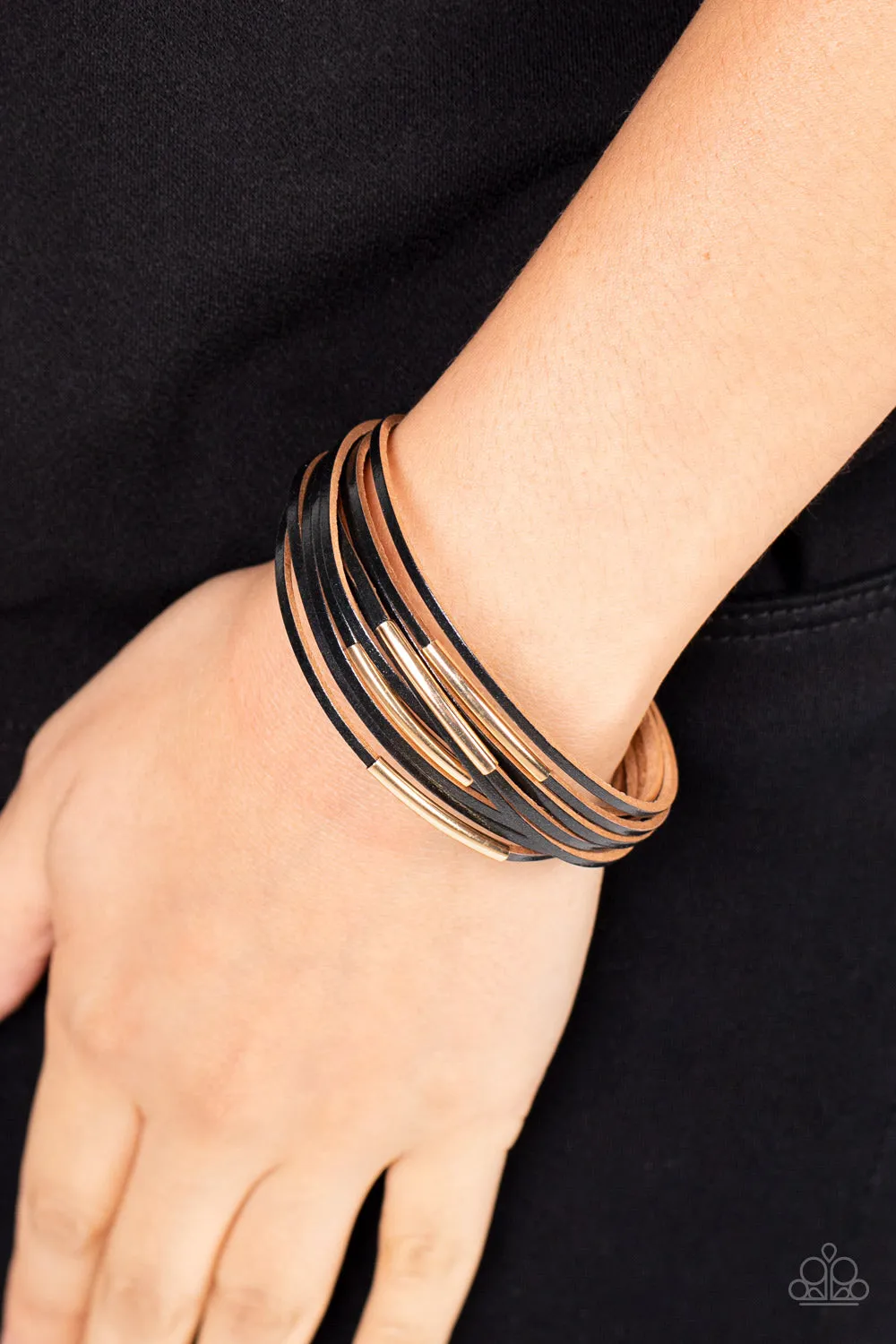 Paparazzi Suburban Outing - Magnetic Bracelet in Black