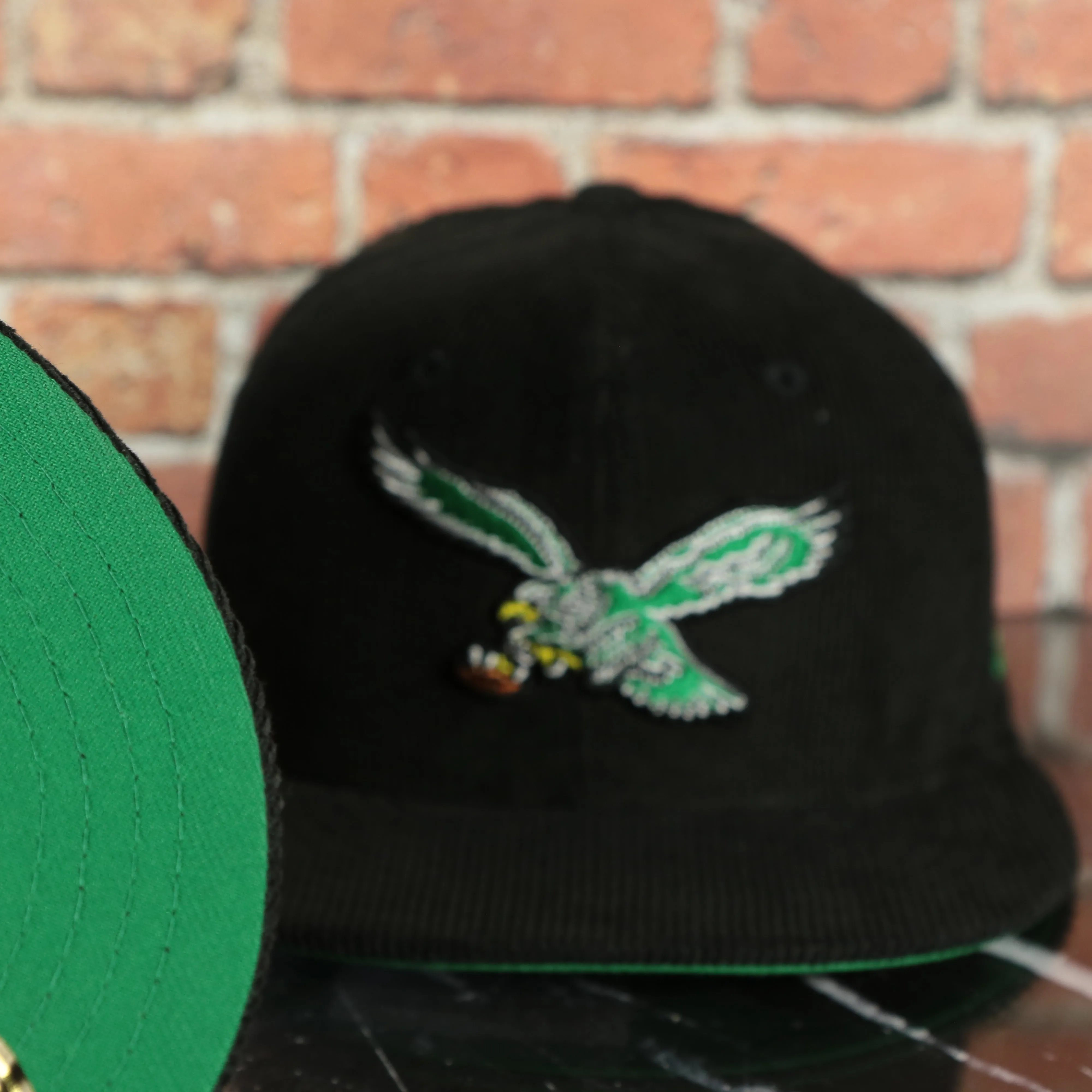 Philadelphia Eagles Veterans Stadium Side Patch Cap | Corduroy Fitted | Kelly Green Bottom