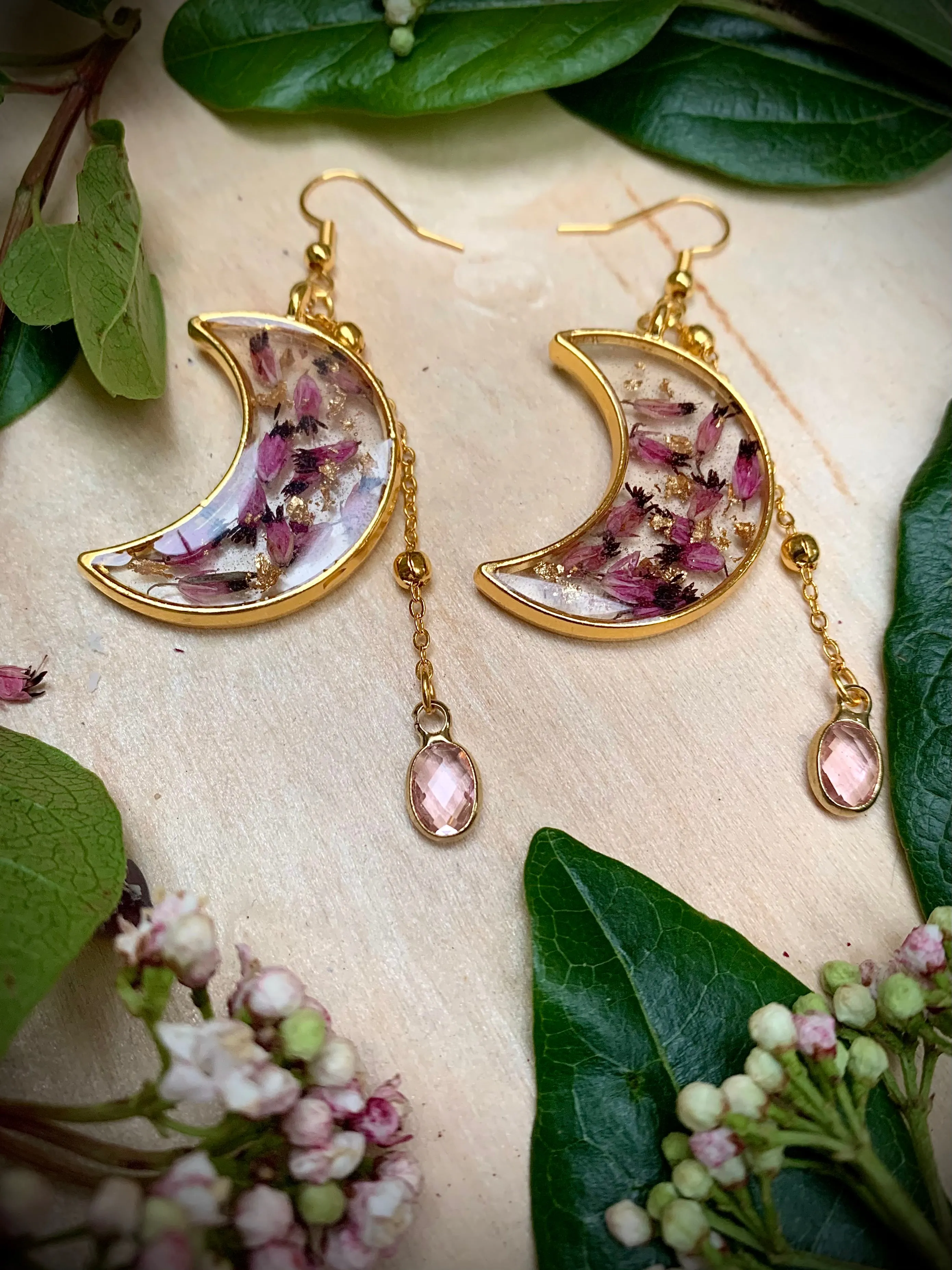 Winter Heather Earrings - Shop now for trendy seasonal earrings.